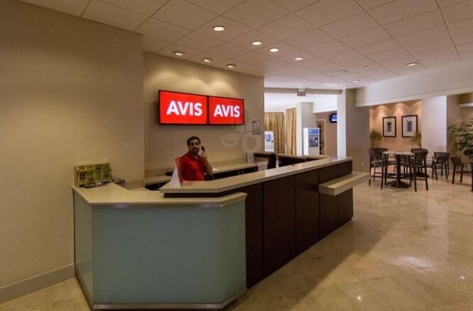 AvisDesk.jpg