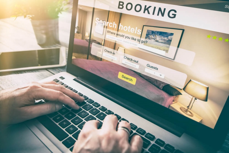 File:HotelBooking.jpg