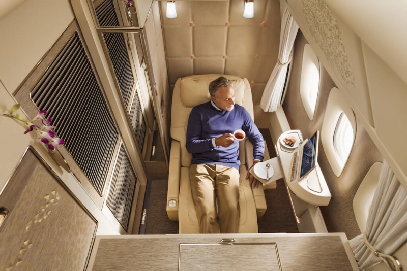 File:EmiratesNewSuite.jpg