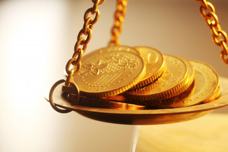 File:WeighCoins.jpg