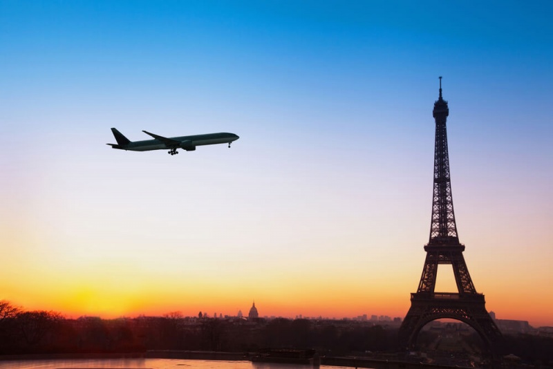 File:AirplaneParis.jpg