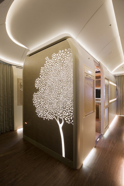 File:EmiratesNewSuite2.jpg